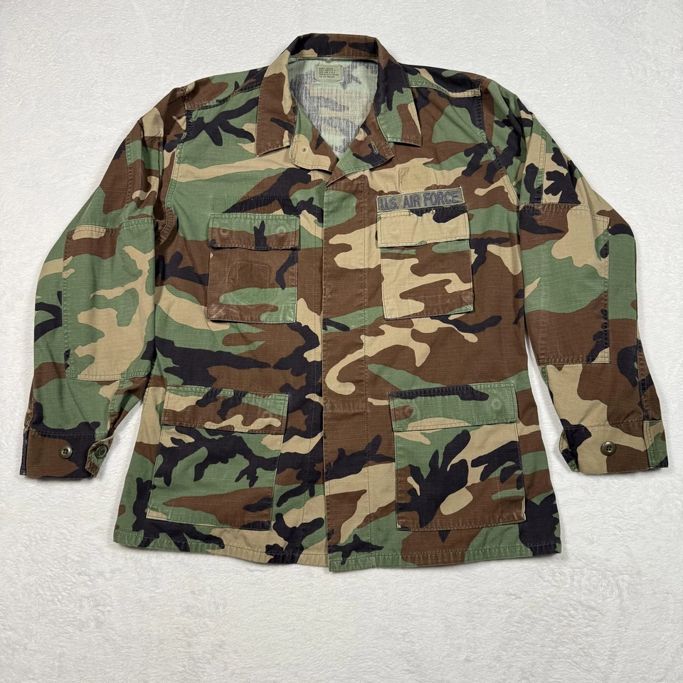 Chaqueta De Colección Fuerza Aérea de los Estados Unidos Para Hombres Mediana Camuflada Bosque BDU Camisa Militar Años 90 Foto 2 de 4