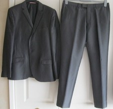2 piece Ventuno 21 Suit in grey/blue colour with sheen. Size 40" Reg/34" short.