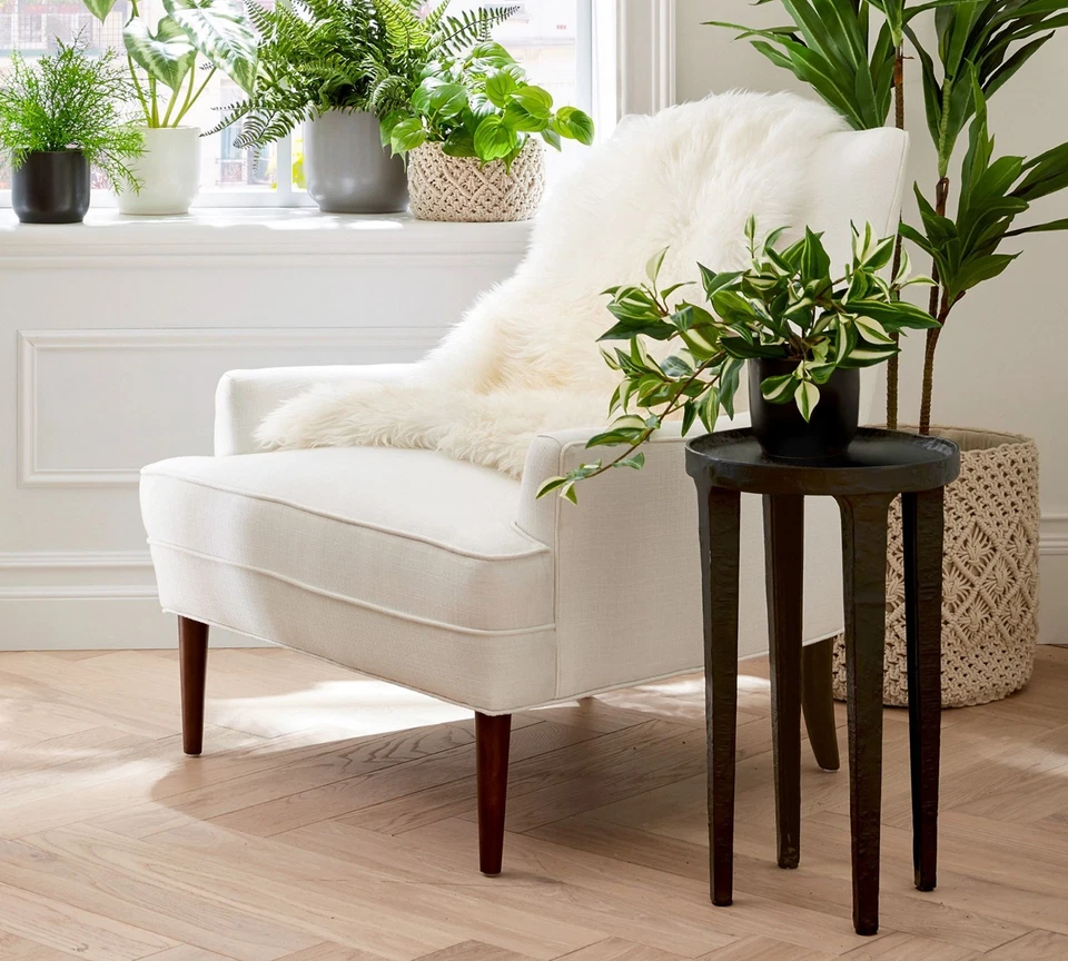 Mesa auxiliar Pottery Barn Jamie bronce - Elegante mesa auxiliar de metal para el hogar Foto 2 de 4