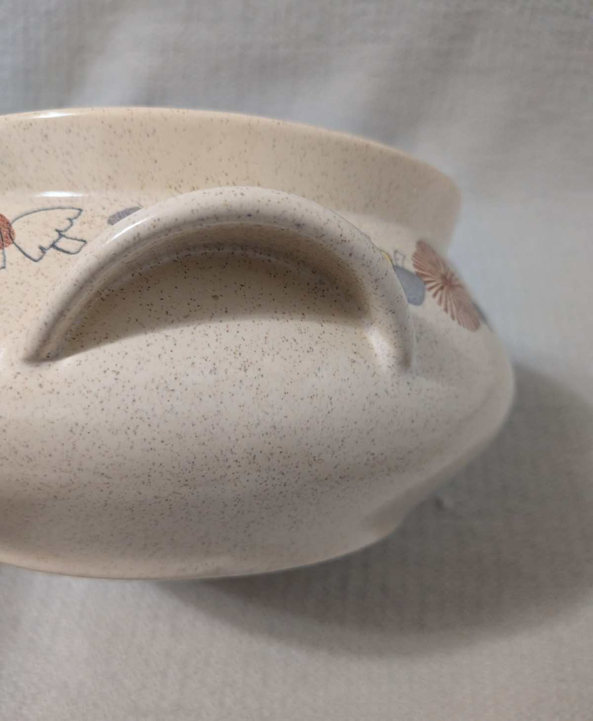 Franciscan Woodlore Mushroom Covered Casserole Dish -2 QT -MCM - GMB - Imperfect