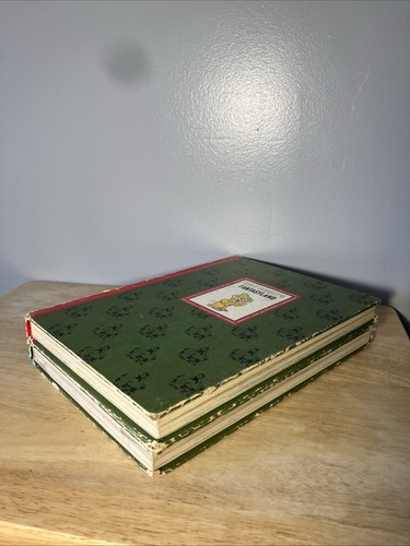 The wonderful worlds of Walt Disney 2 book set from Golden Press - Foto 3 di 8