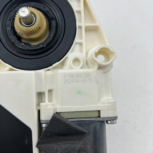 Audi A3 8P Window Reg Motor Drivers Side 3 Door Hatch 06/2004-04/2013 8P0959801A - Picture 6 of 12