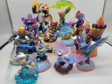 Activision Skylanders 15 Action Figures Lot