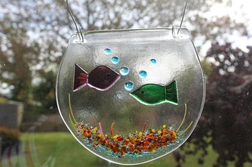 fish in a bowl made in fused glass for hanging yellow, red or your choice MTO - Picture 9 of 22