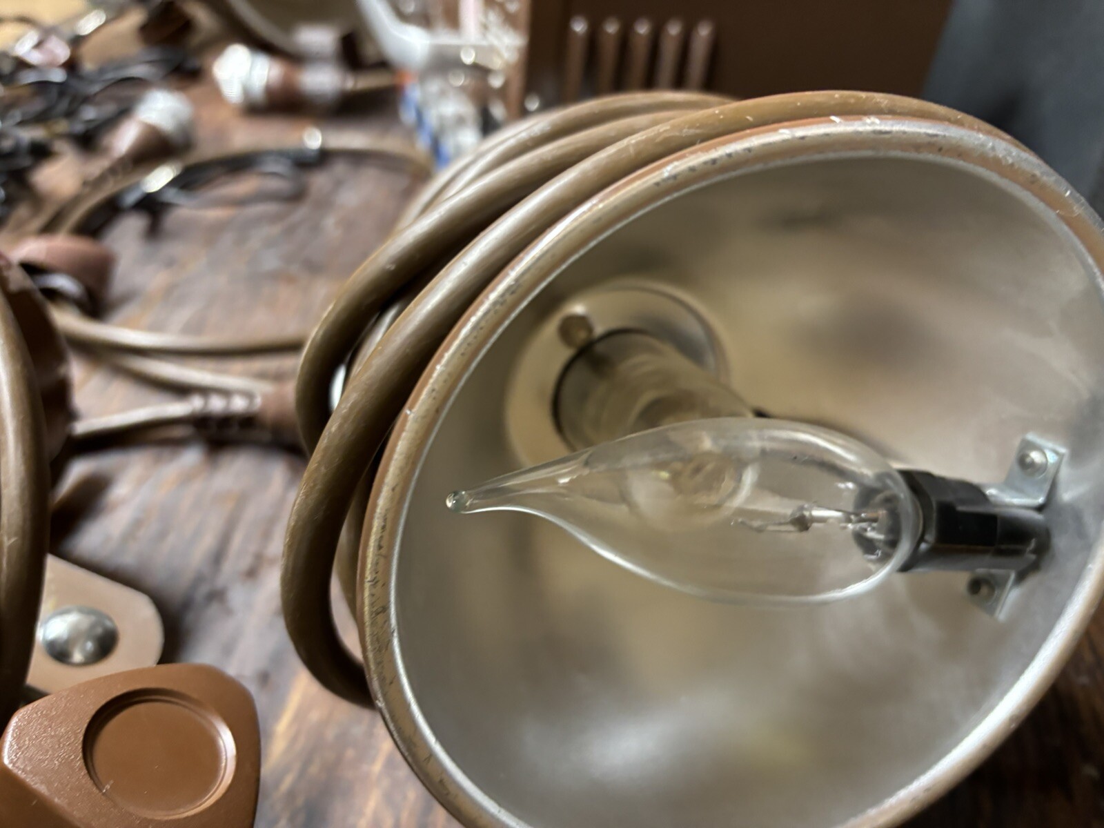 LOT Speedotron D402 power pack, 4 heads M11 & MW3R 2 PocketWizard case & case