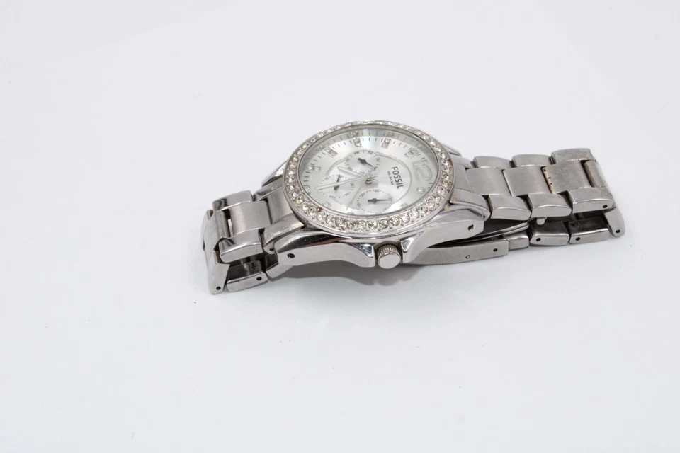 FOSSIL 10 ATM Wrist Watch SUB DIALS ES 2203 S.S. TESTED / NEEDS BATTERY - image 3 of 4