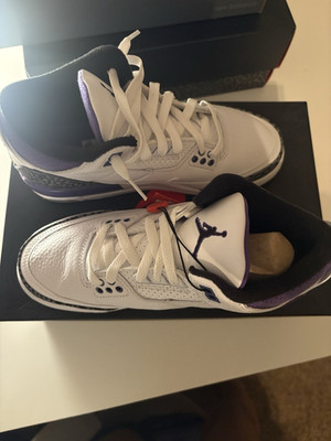 Jordan Air Jordan 3 Dark Iris 2022 Mid Top Leather Sneaker White/Purple/Black