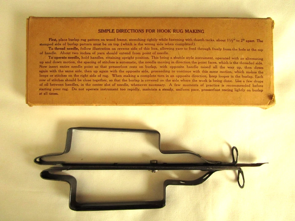 Vintage Wonderart No. 7 SO. E.Z. Automatic Hook Rug Needle w/Box & Instructions - Image 3 of 4