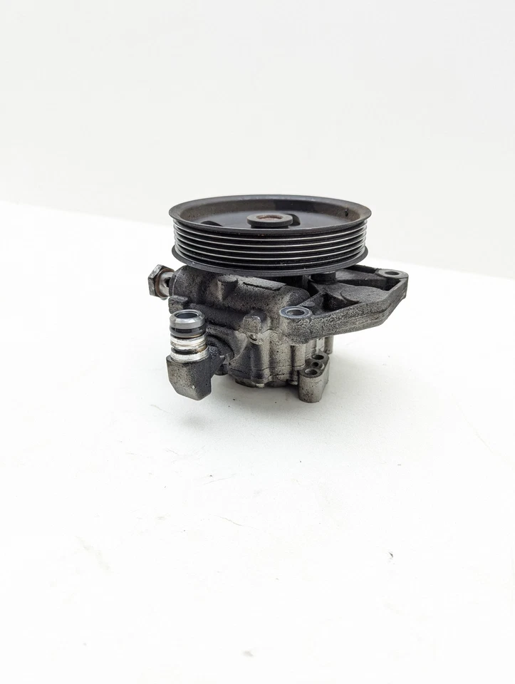 Bomba de dirección asistida AMG Mercedes W209 CLK320 C230 C240 CLK55 Foto 2 de 4