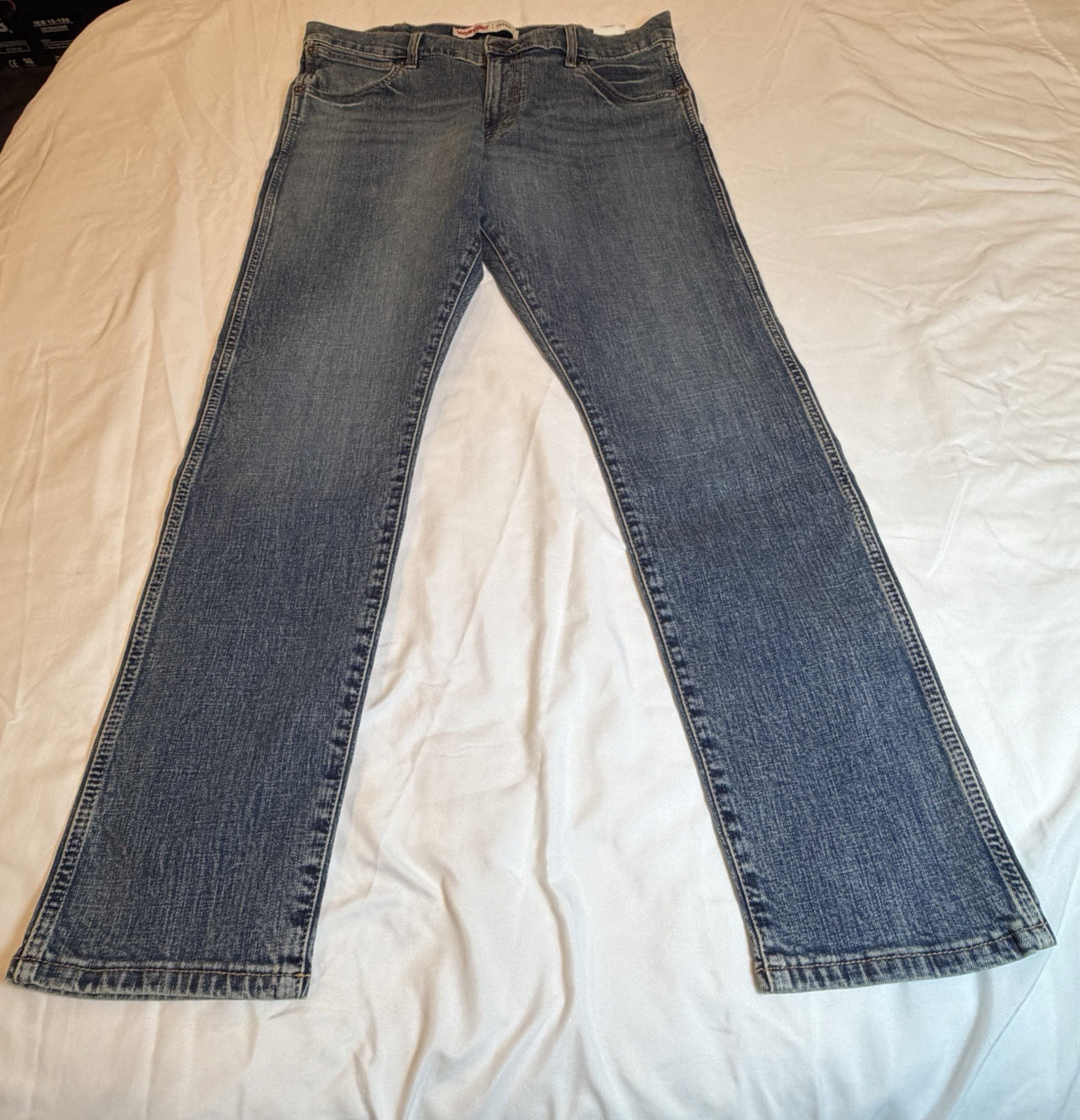 &rsquo;s Denim Jeans 34x30 &ndash;  Tapered Leg Med Wash (style 112342552) Nwot