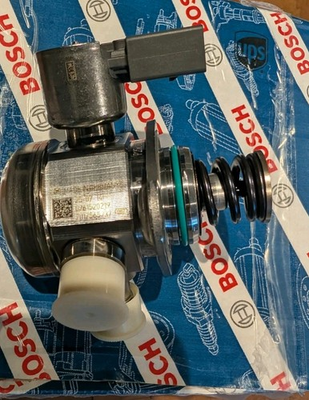 #ad Bosch 66826 High Pressure fuel pump Mercedes W205 W207 W212 W218 X166 CL550 s63 $189.00