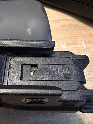 Glock Tactical Light GTL10 Used No box nor Batteries Included - Picture 6 of 7