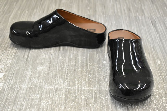 fitflop shuv patent black