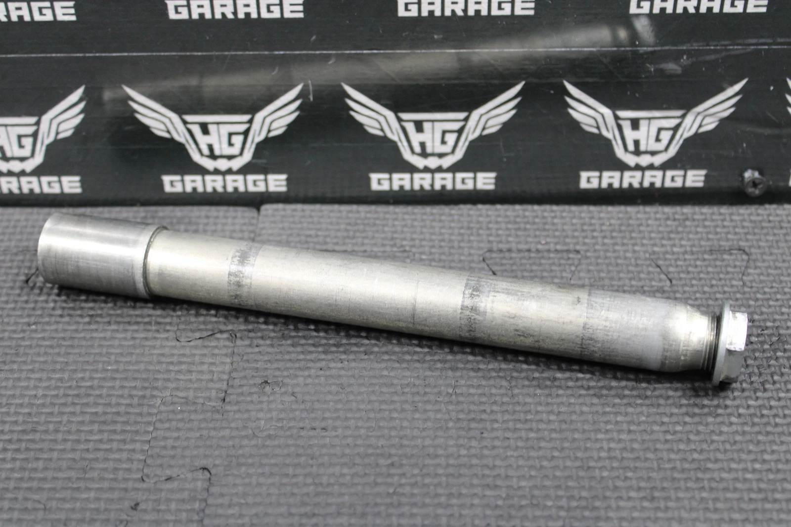 2018 SUZUKI RMZ450 OEM FRONT WHEEL RIM AXLE PIVOT BOLT SHAFT NUT 54711-35G00
