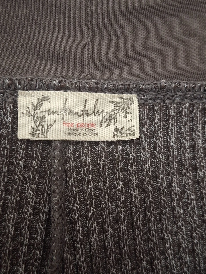 Pantalones de chándal Intimately Free People Most Wanted pequeños holgados tiro alto boho acogedores Foto 3 de 4