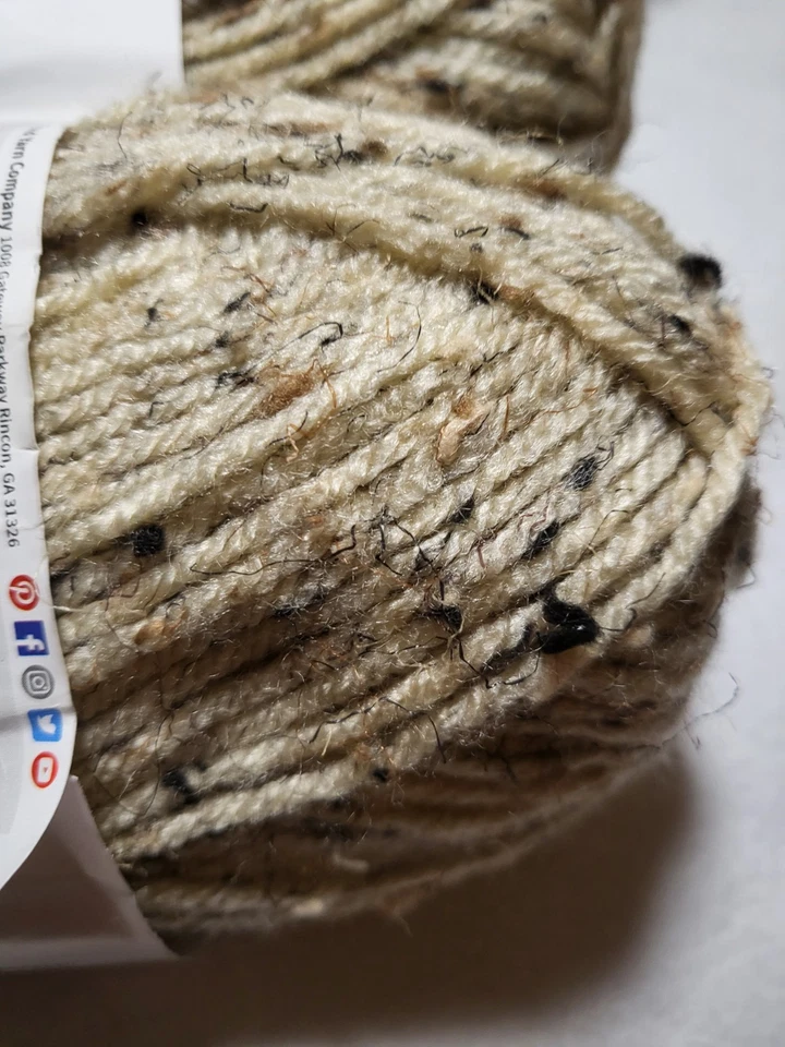 Four 3oz Skeins Of Lion Brand Yarns Vanna's Choice Oatmeal 92% Acrylic 8% Rayon - Image 4 of 4