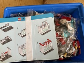 NEW Retired Lego City/Town # 9314 Rescue Service Set Open Box