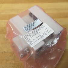 SMC VVQ1000W-130A-1 Connection Box Valve Assembly With 4 Valves - NEW