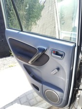 Porte arrière et accessoires Toyota RAV4 II