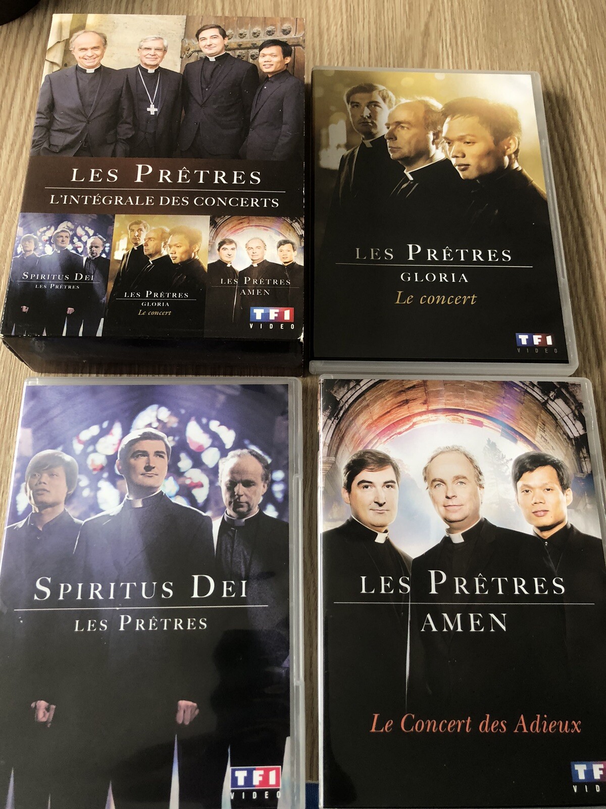COFFRET 3 DVD LES PRÊTRES L’INTÉGRALE DES CONCERTS SPIRITUS DEI GLORIA AMEN RARE