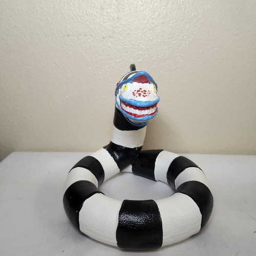 Spirit Halloween Licensed Beetlejuice Ceramic Sandworm candy/trinket Dish Holder - Picture 3 of 8