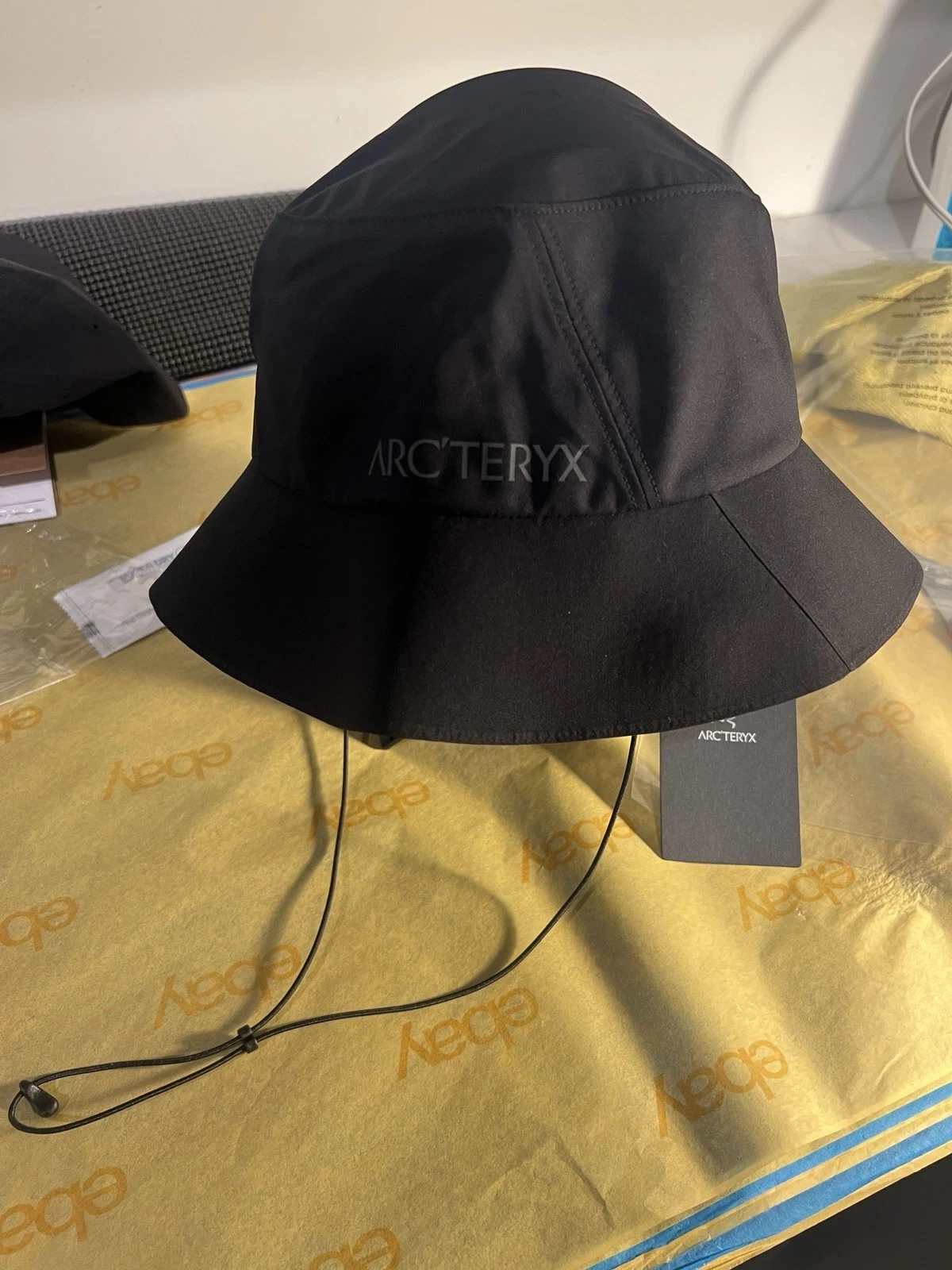 Arc'teryx Sinsolo Bucket Sun Hat Cap Black L/XL
Opens in a new window or tab