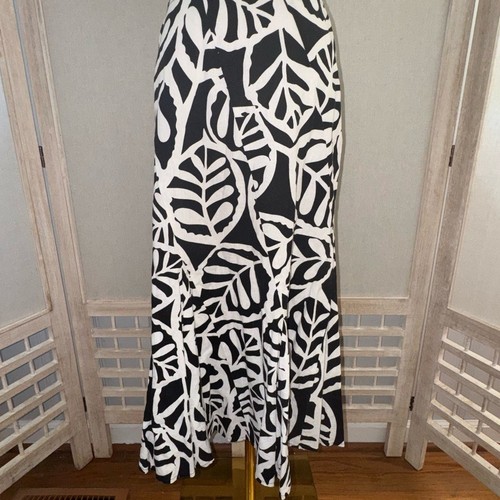 Tribal Monochrome Leaf A-Line Skirt - Picture 2 of 6