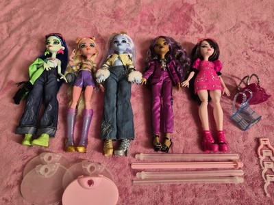Monster High G3 Doll Lot   Set of 5   Stands & Accessories Included