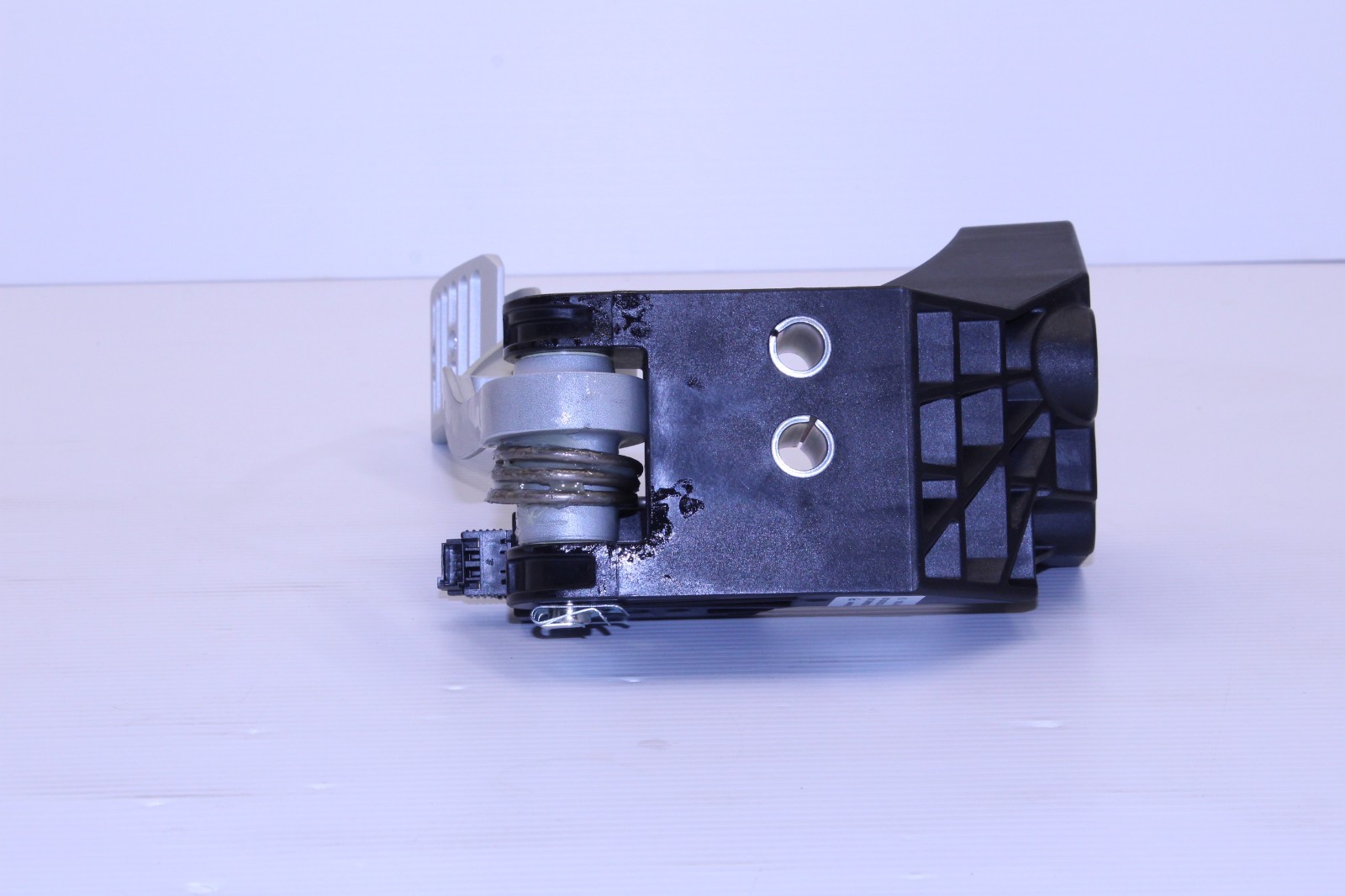McLaren MP4-12C Left Brake pedal P/N 11C0143CP