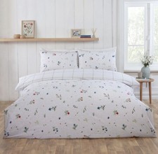Image of Meadow Duvet Set - Kingsize 2 Pillowcases Meadow Design