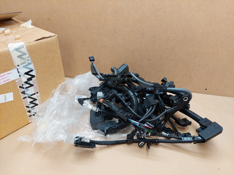 Toyota Yaris Cross Engine Wiring Harness Loom 821210U220 2024-on Genuine NEW - Image 2 of 4