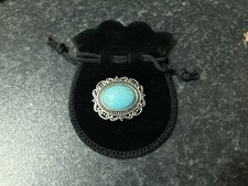 Repurposed Brosche, Unikat Schmuck Silberfarb...