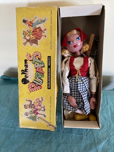 Pelham Puppet - Type Standard Dutch Girl - vintage boxed R831 - Picture 3 of 4
