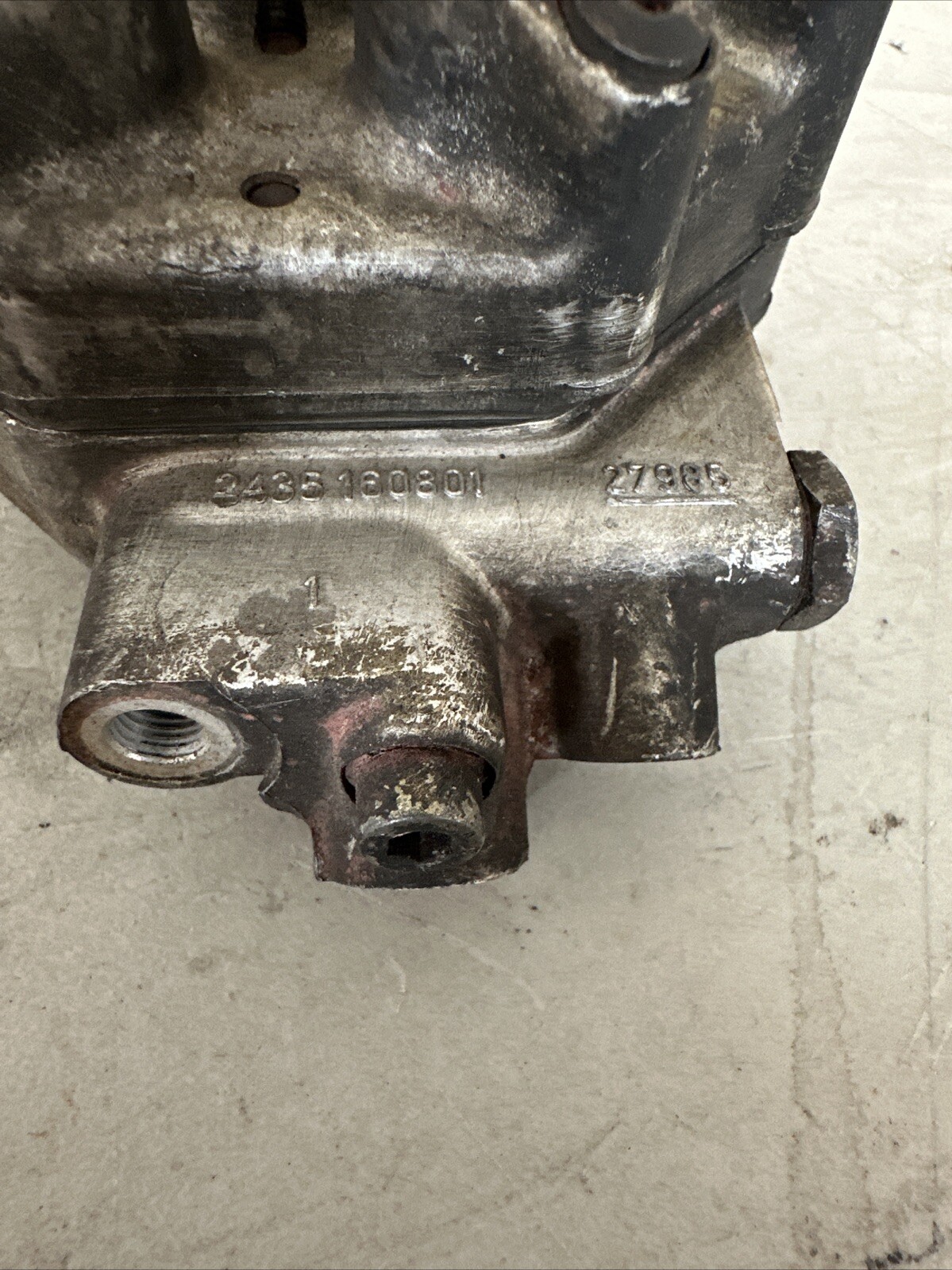 OEM Ferrari 308 Fuel Distributor Unit Only 70000650 P/R READ
