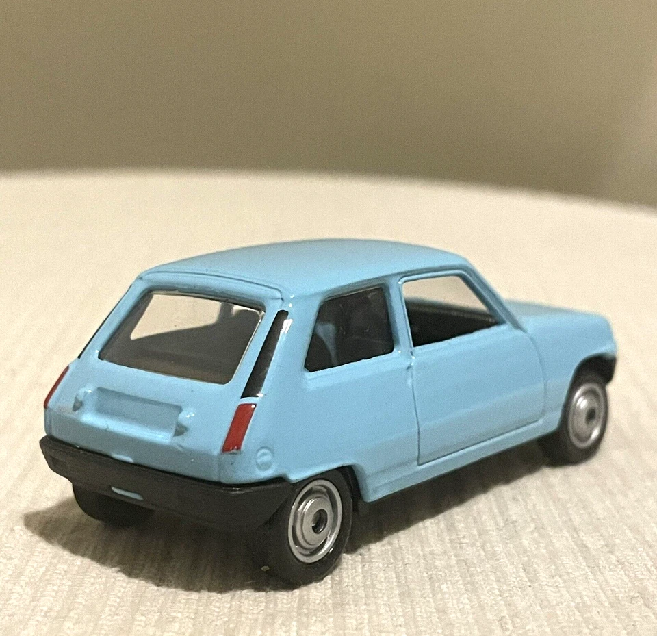Diecast Renault 5 R5 Blue 1972 Welly 1/55 1:55 3 inches Metal Very Condition - Image 4 of 4