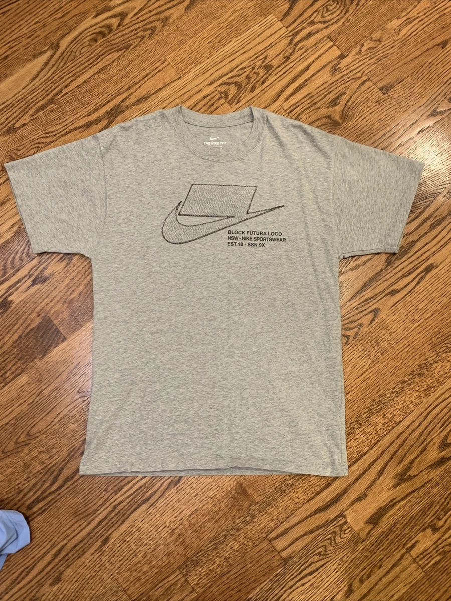 Nike blocked top out logo