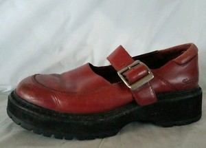 simple brand clogs