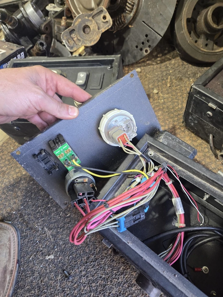 John Deere Instrument Panel OEM Part# RE546696 RE555555 - Image 2 of 4