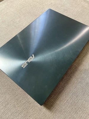 ASUS ZenBook Pro Duo 15.6'' 4K OLED Laptop, Intel i7, RTX 2060, Dual Screen