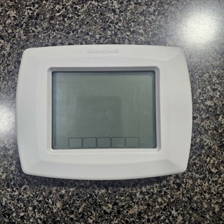 Honeywell 7 Day Universal Touchscreen Programmable Thermostat RTH8500D1013