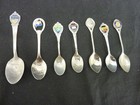 LOT OF 24 VINTAGE SOUVENIR COLLECTABLE SPOONS CHARMS STATES VATICAN PARKS CANADA — photo 10