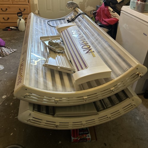Sunvision 24S Pro Complete Tanning Bed