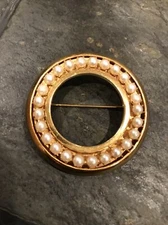 Lovely large Round Circle Pearl Face Pin Brooch