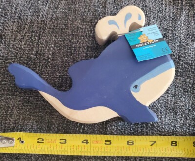 Holztiger - Awesome Variety - BLUE WHALE BLOWING WATER #3550