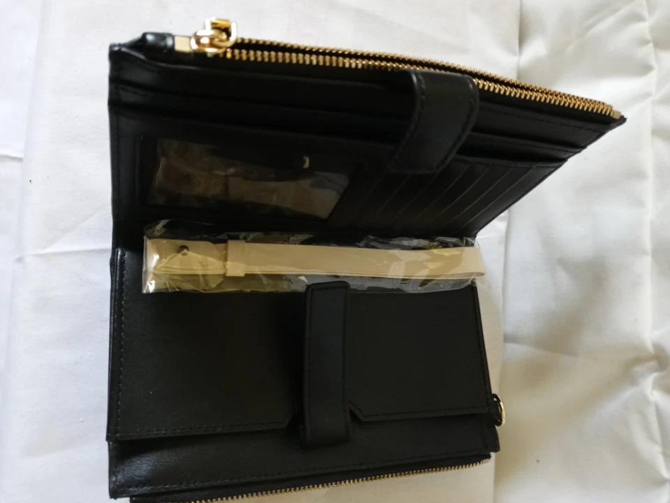 Женский бумажник Michael Kors, камуфляж с дизайном в виде белых бабочек, бывший в употреблении - Изображение 3 из 4