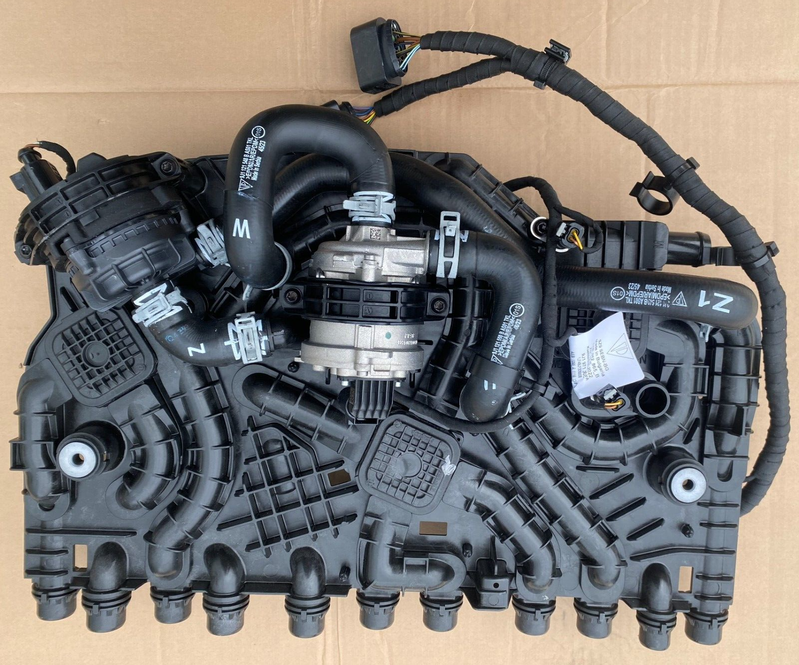 Porsche Taycan 9J1 Konsole Colling Pump Cooler Fan Water cooler  