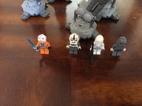 LEGO Star Wars: Motorized Walking AT-AT (10178) + Snow Speeder (30384)