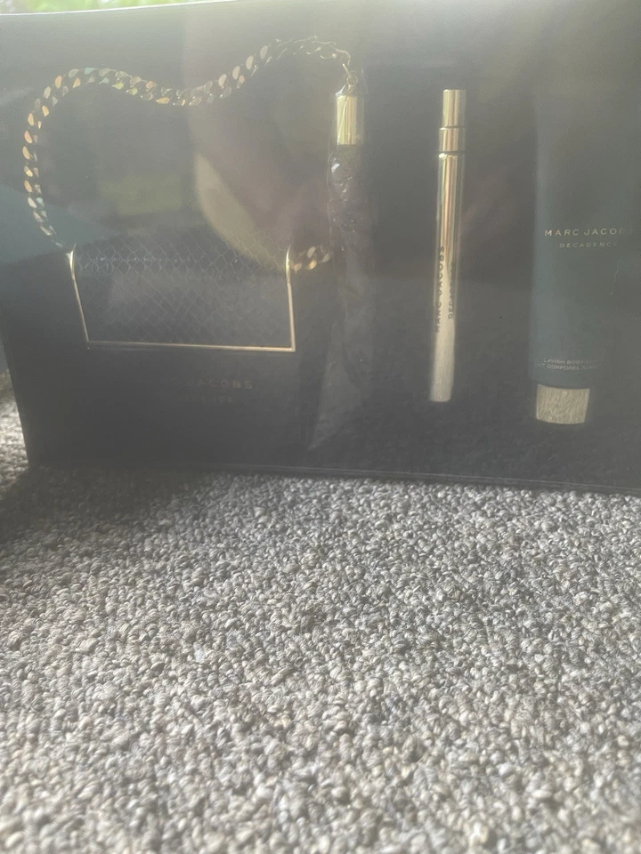 Marc Jacobs Decadence Eau de Parfum 3 Piezas Precintado Foto 3 de 4