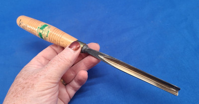 Vintage Henry Taylor No. 41 Sweep  1/2'' Parting Tool  / V  Carving Tool Acorn