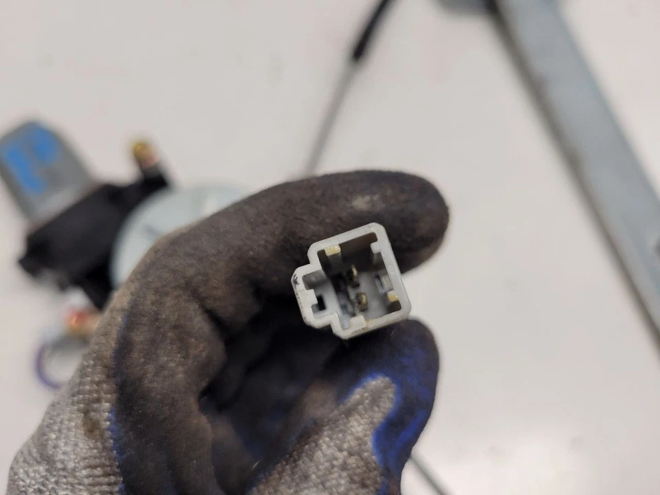 Regulador ventana delantera derecha pasajero Honda Pilot 2003-08  Foto 4 de 4